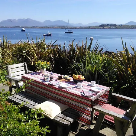 The Old Store Bed & Breakfast Roundstone